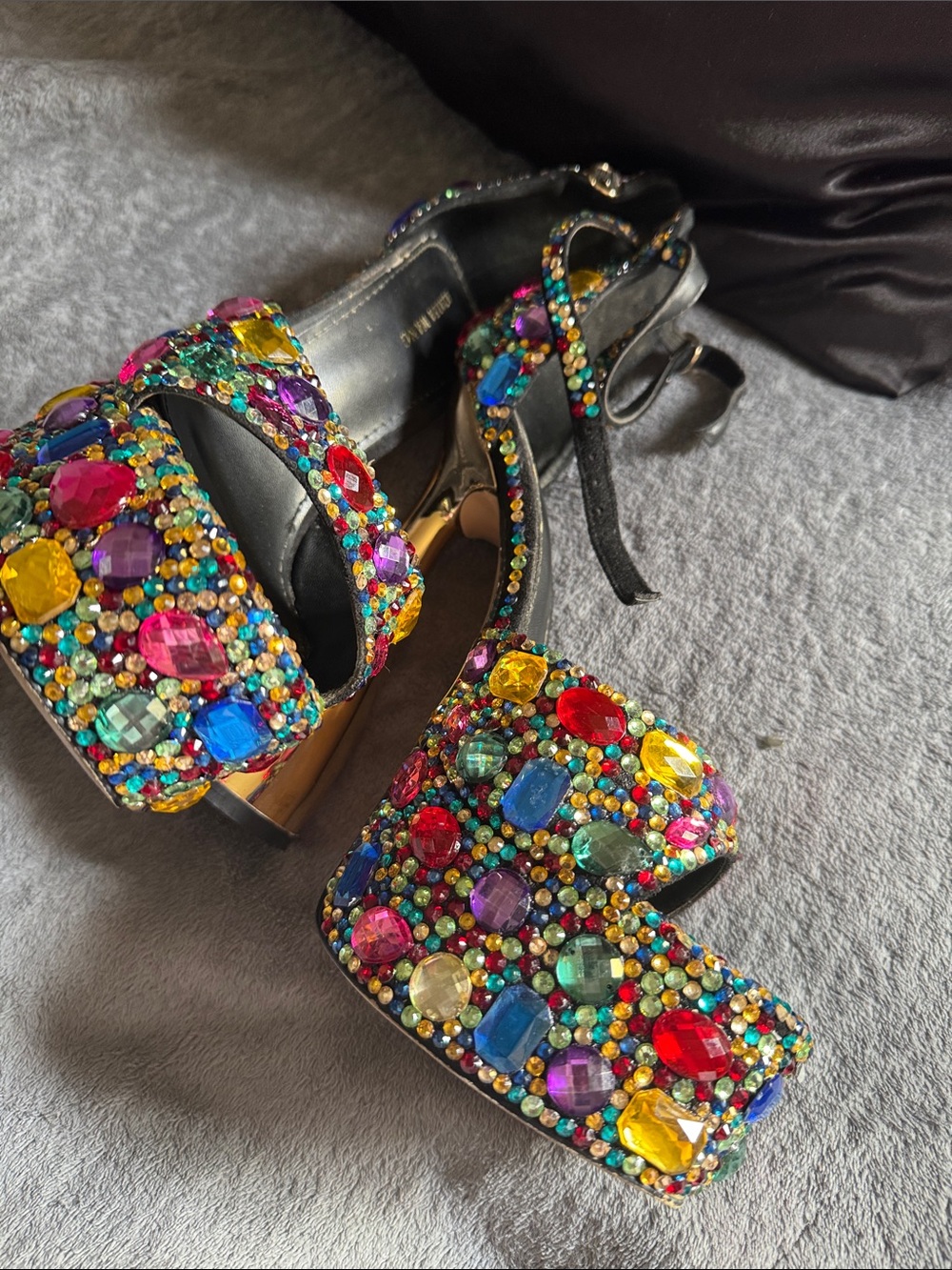 ✨ AZALEA WANG JESTER STATEMENT PLATFORM SANDALS — SIZE 9 ✨